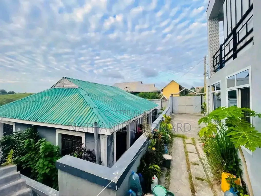 Furnished 8bdrm House in @Leonard, Kimara for sale