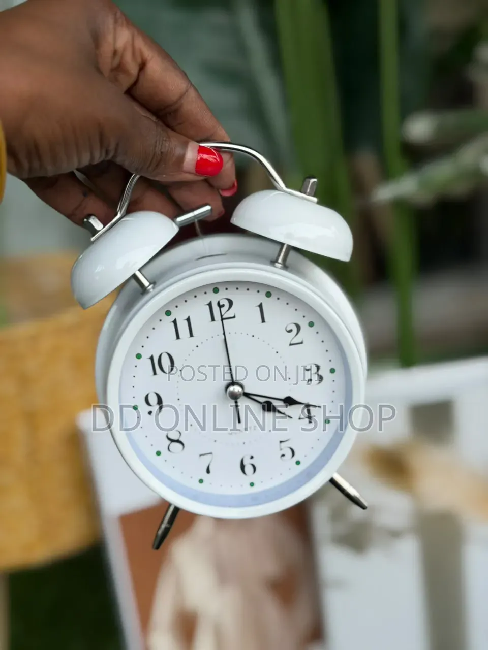 Retro-Style Quartz Twin Bell Alarm Clock