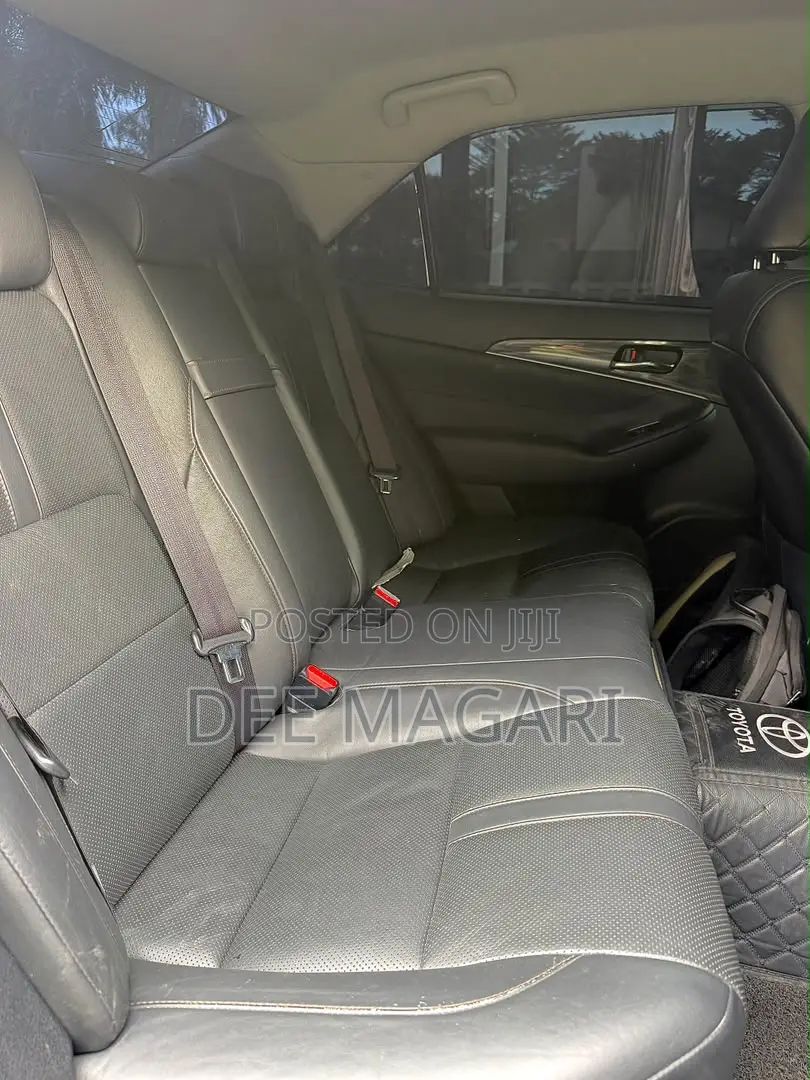 Toyota Crown 2013 Black