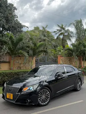 Toyota Crown 2013 Black