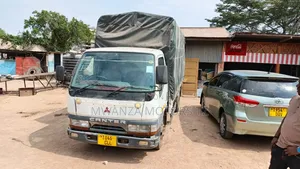 Mitsubishi Canter 2001 White