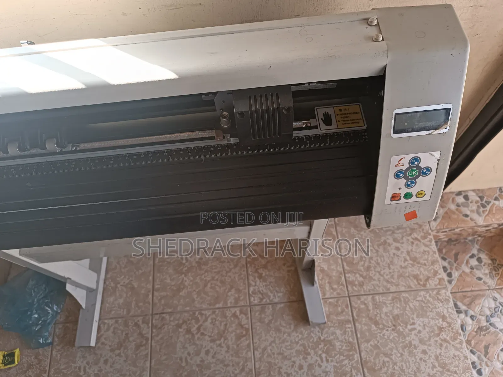 Plotter Cutting Machine