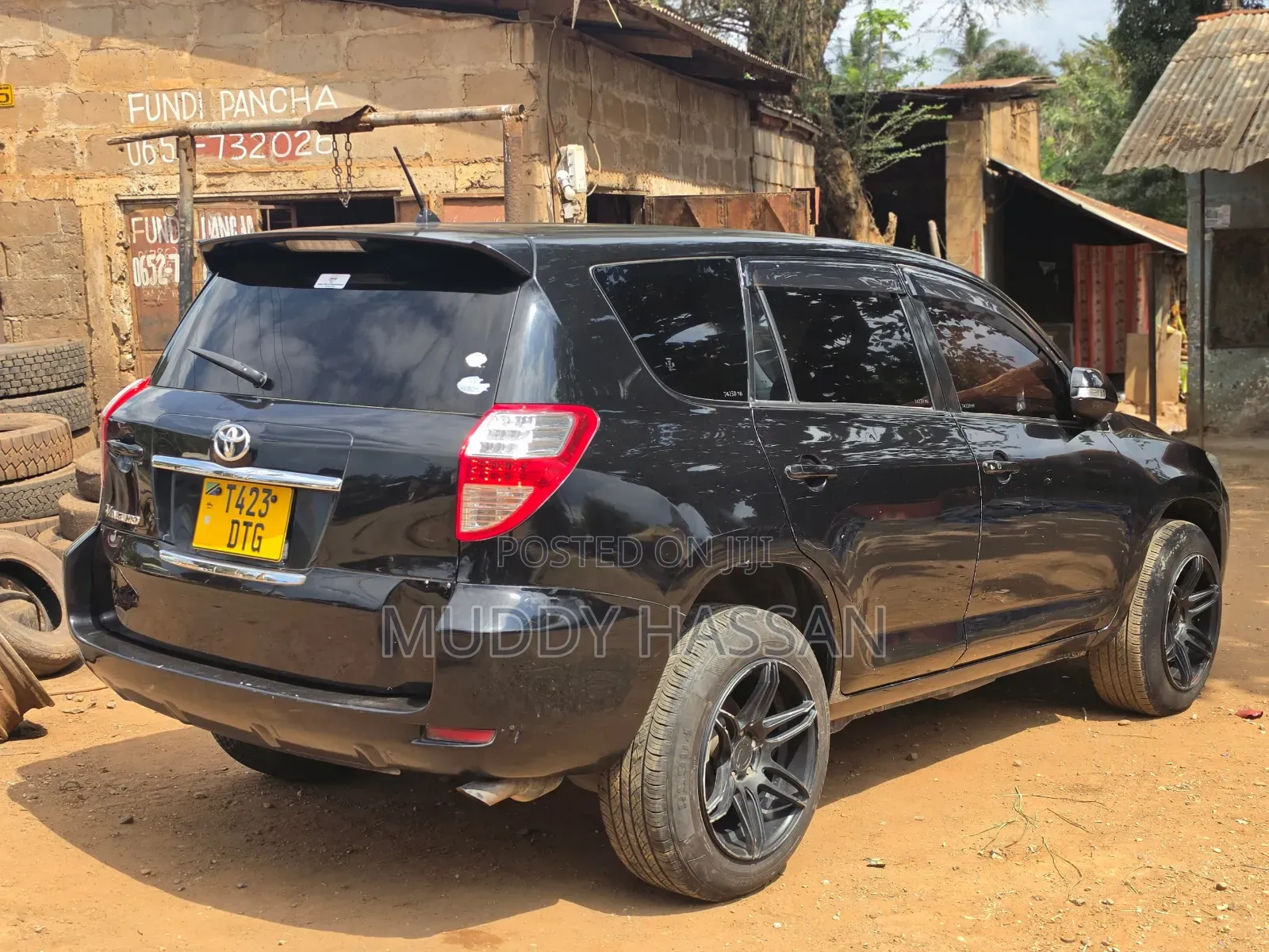 Toyota Vanguard 2010 Black