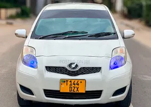 Toyota Vitz 2007 White