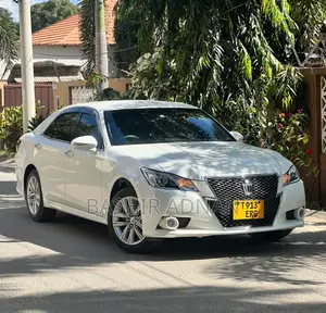 Toyota Crown 2013 White