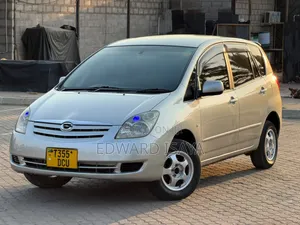 Toyota Corolla Spacio 2005 Silver