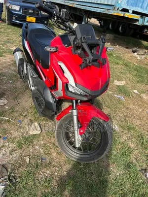 Honda Vario 2023 Red