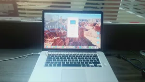 Laptop Apple MacBook Pro 2015 8GB Intel Core i7 SSD 256GB