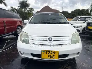 Toyota IST 2005 White