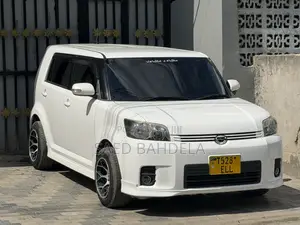 Toyota Corolla Rumion Hatchback 1.5 FWD 2009 White