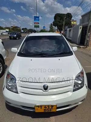 Toyota IST 2005 White