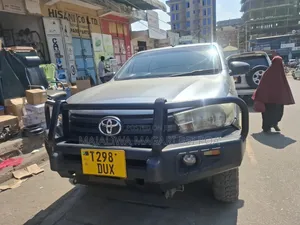 Toyota Hilux 2018 Gray