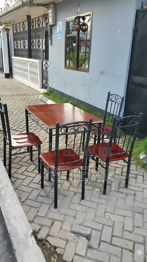 Dining Table Bomba Sana