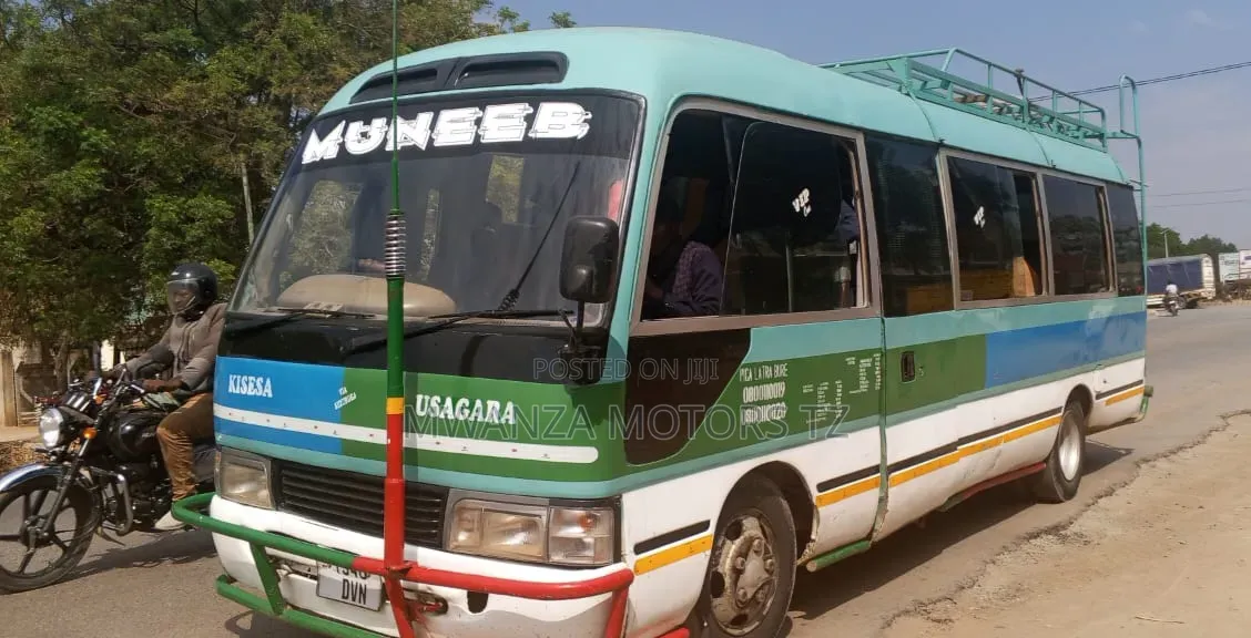 Toyota Coaster 2001 Green