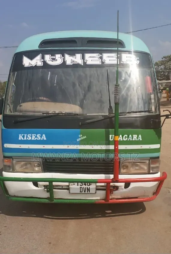 Toyota Coaster 2001 Green