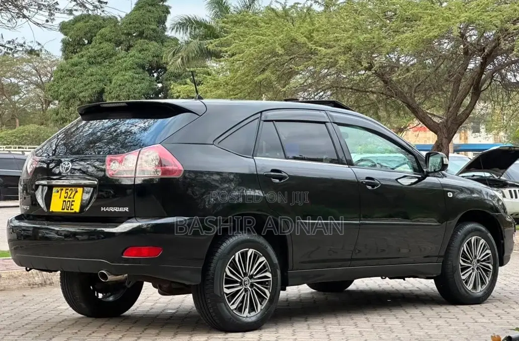 Toyota Harrier 2.4 2006 Black