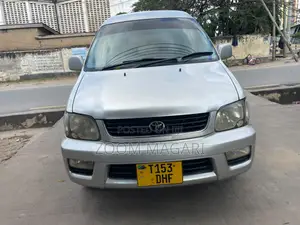 Toyota Noah 2001 Silver