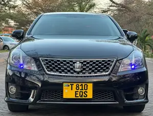 Toyota Crown 2012 Black