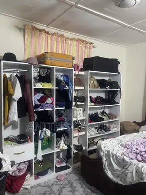 Kabati La Wazi
