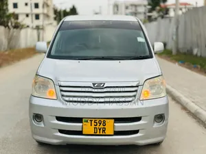 Toyota Noah 2008 Silver