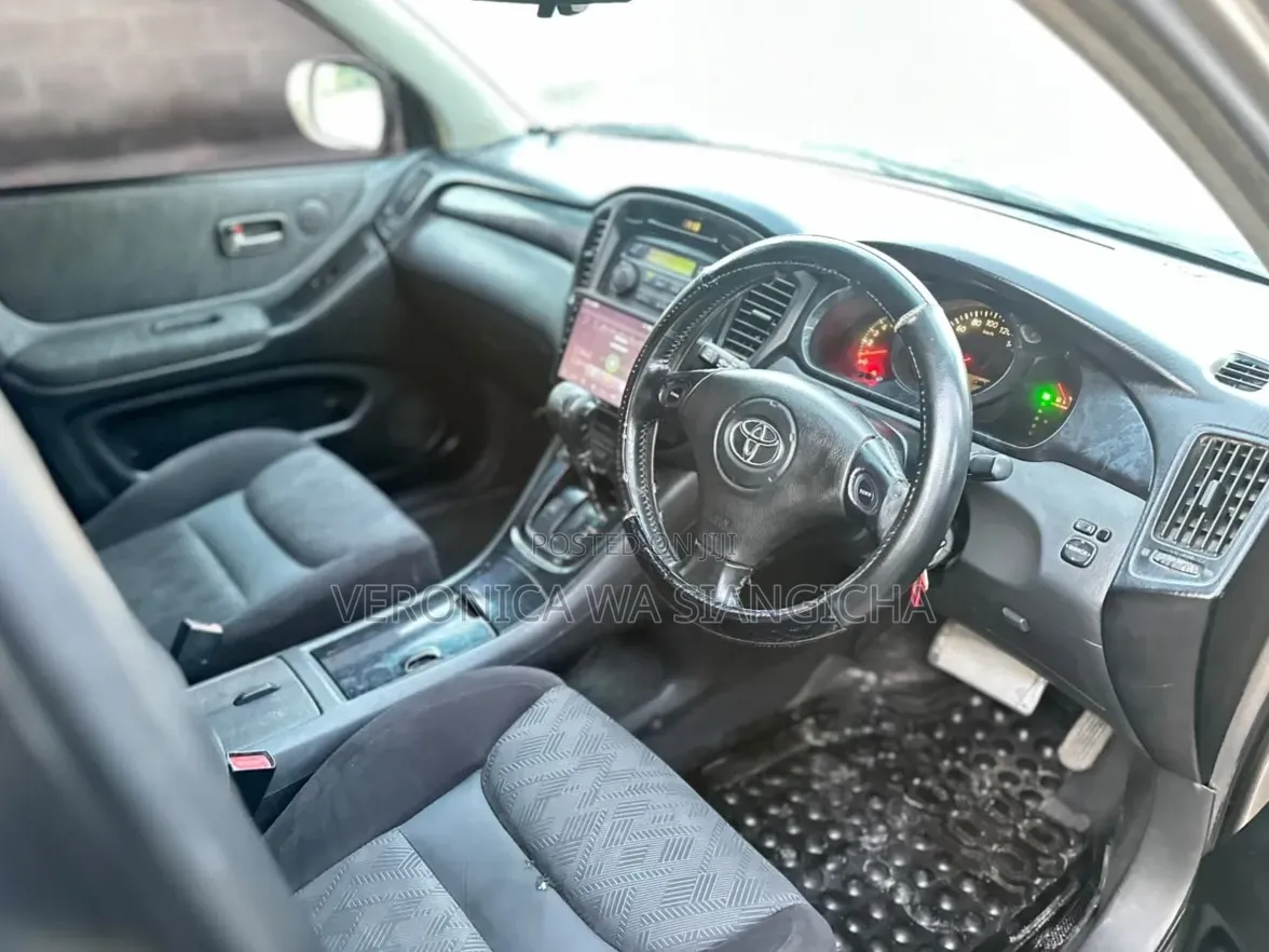Toyota Kluger 2005 Silver