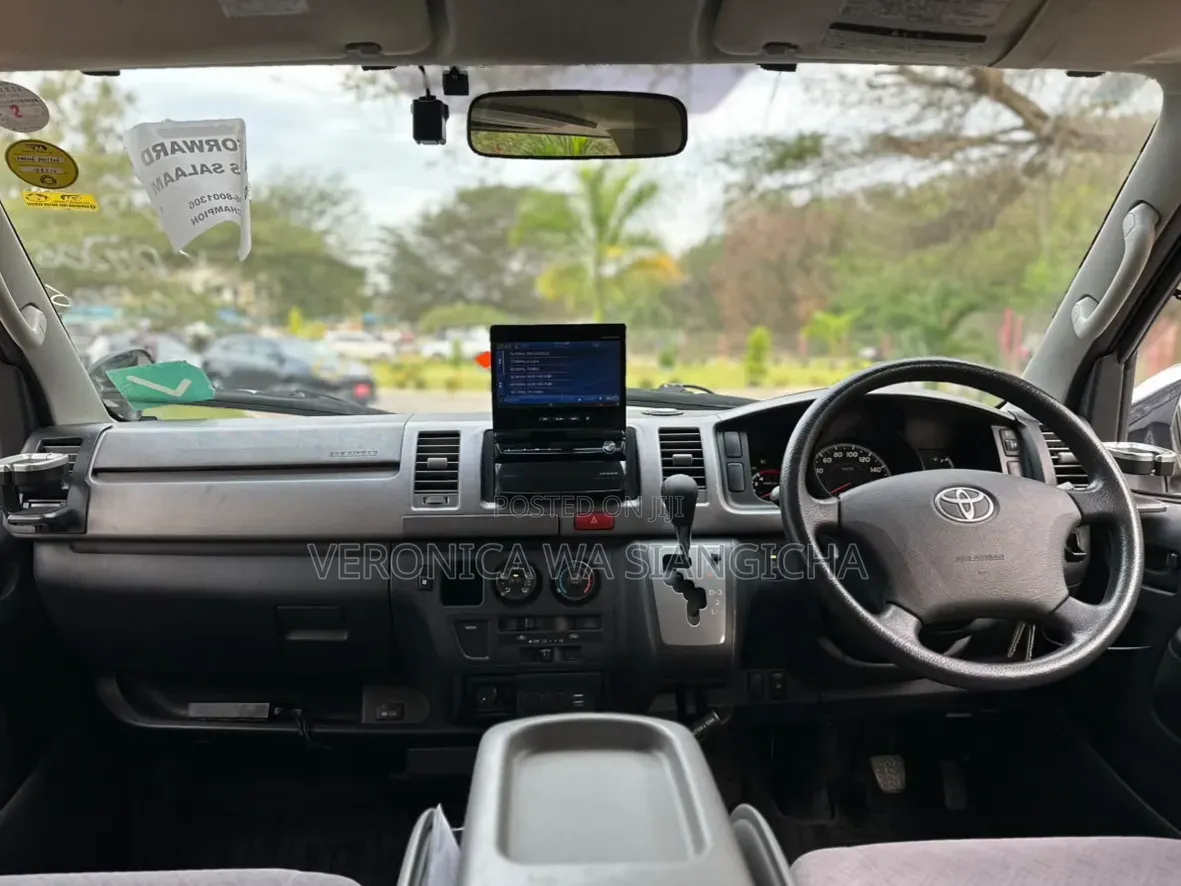 Toyota HiAce 2007 Black