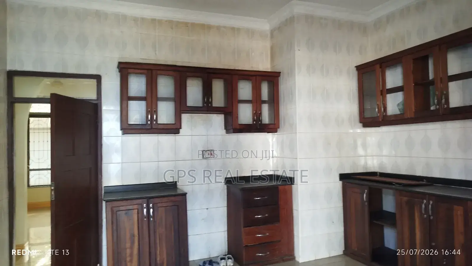 3bdrm House in Tabata Kinyerezi for sale
