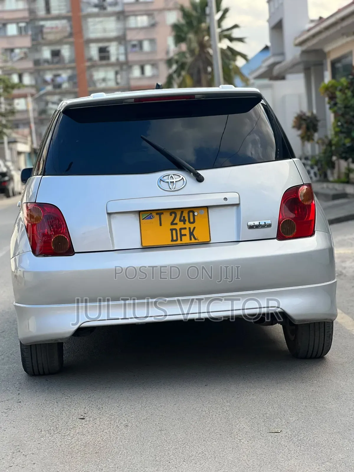 Toyota IST 2004 Silver