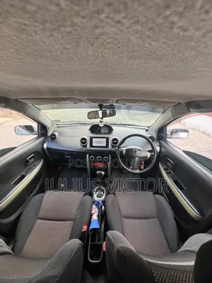 Toyota IST 2004 Silver