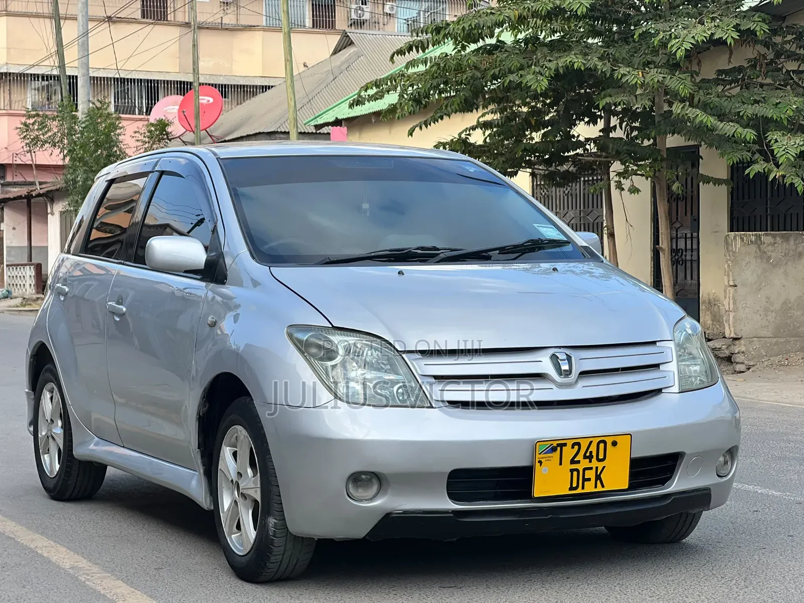 Toyota IST 2004 Silver