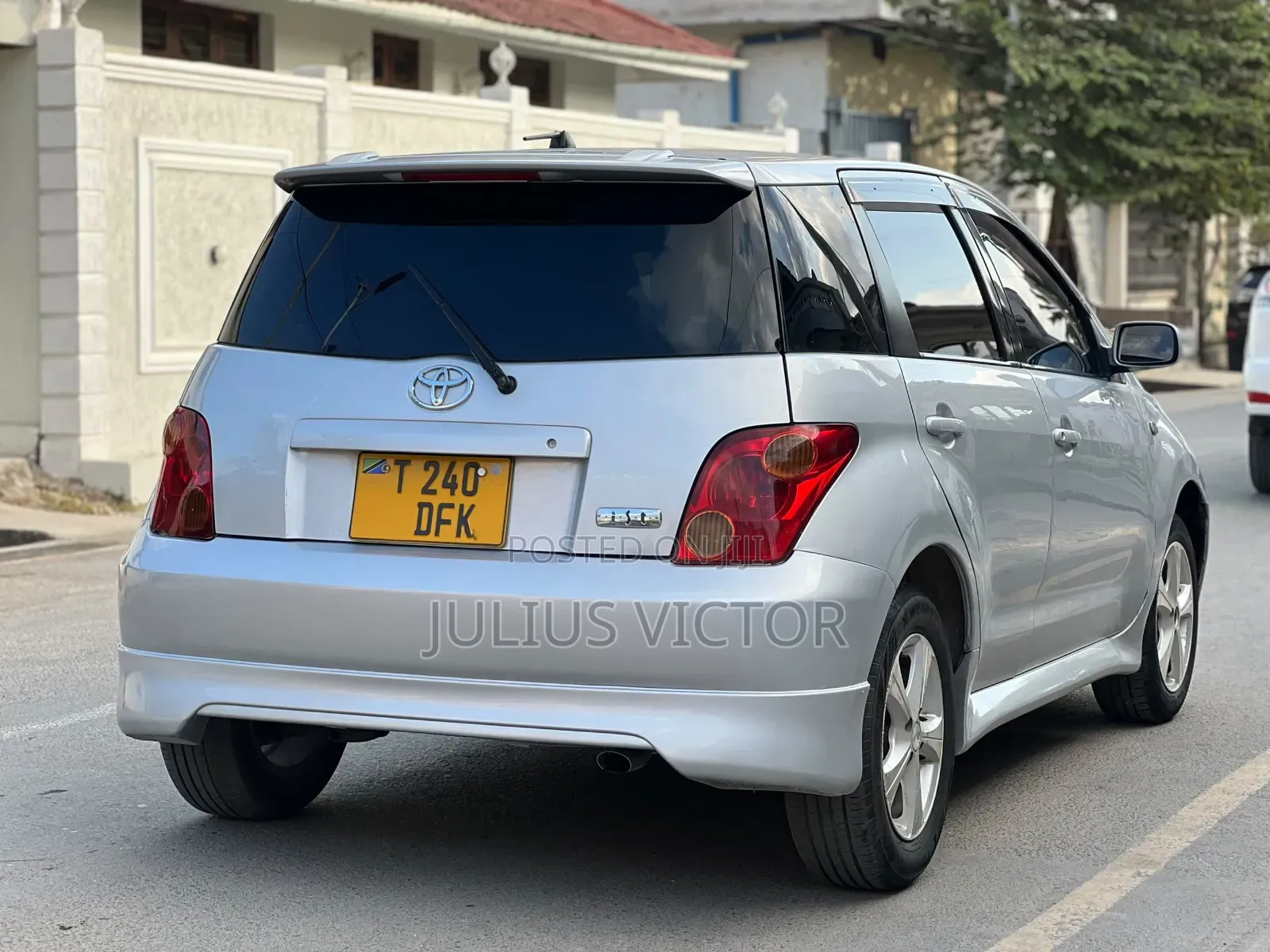 Toyota IST 2004 Silver