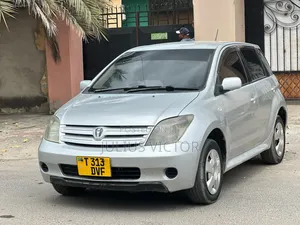 Toyota IST 2006 Silver