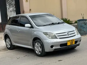 Toyota IST 2006 Silver