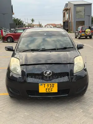 Toyota Vitz 1.0 FWD 3dr 2006 Black