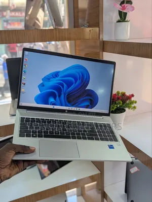 Laptop HP ProBook 450 16GB Intel Core i7 SSD 256GB