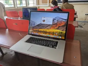 Laptop Apple MacBook Pro 2011 12GB Intel Core i3 HDD 256GB