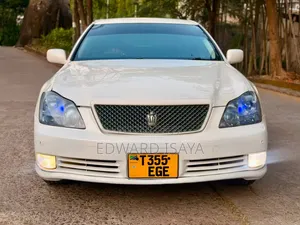 Toyota Crown 2006 White