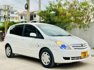 Toyota Corolla Spacio 2004 White