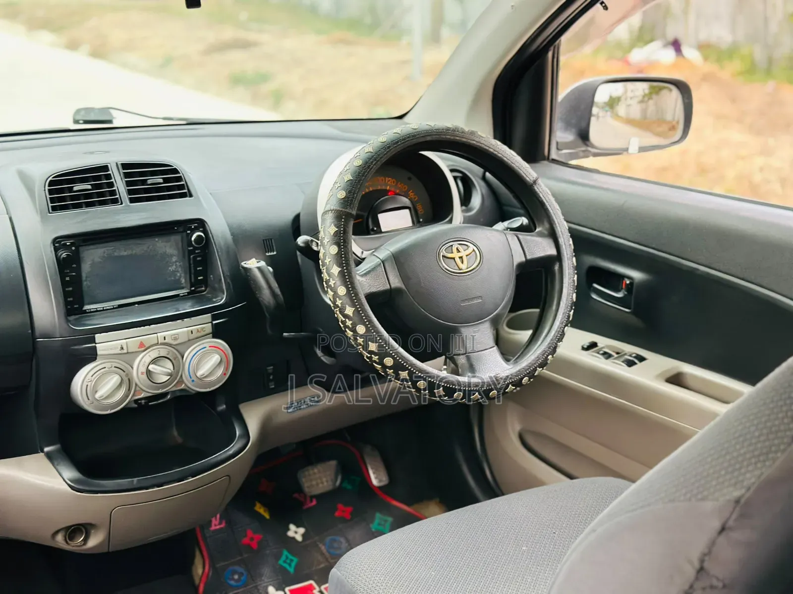 Toyota Passo 2005 Silver