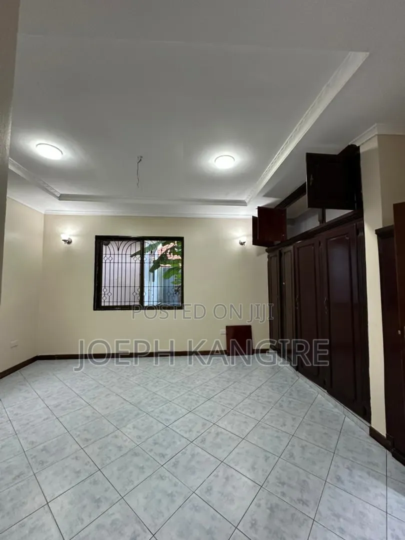 5bdrm House in Ubungo, Mbweni for sale