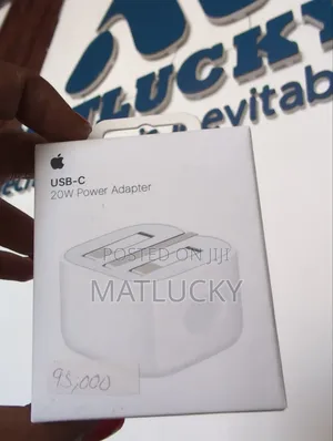 20w USB -C-Power Adapter With Folding Pins