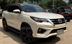 Toyota Fortuner 2.8 D AWD 2017 White