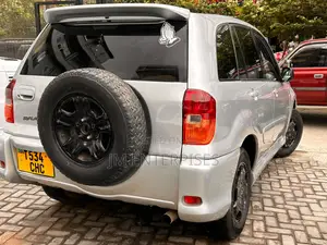 Toyota RAV4 1.8 2004 Gray
