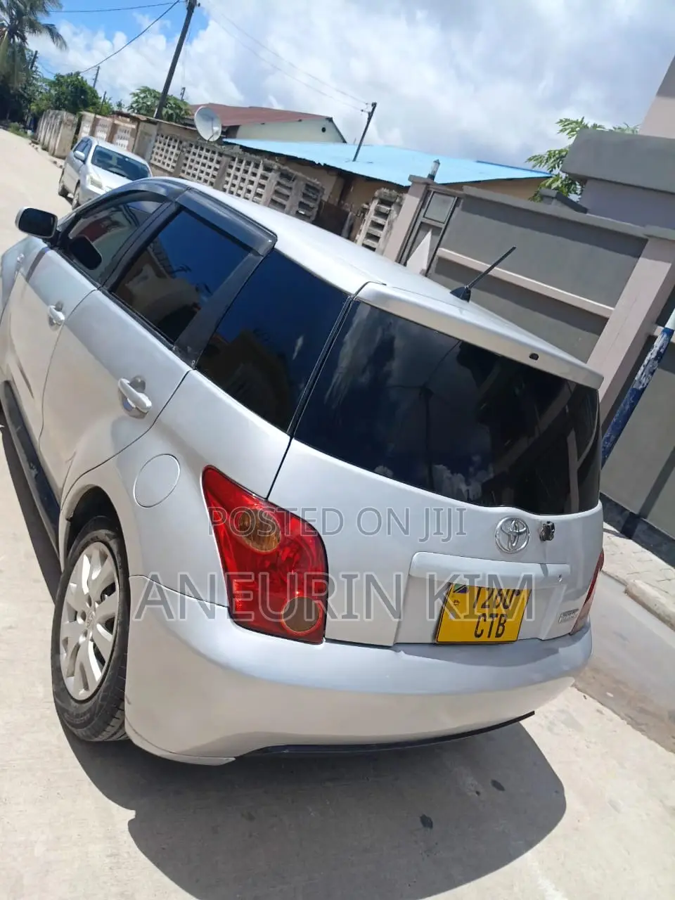 Toyota IST 2004 Silver