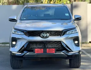 Toyota Fortuner 2024 Silver