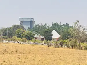 Kiwanja Kinauzwa Buswelu - Ilalila ( Nebrix Schools Mwanza ) SQM 20x21