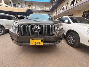 Toyota Land Cruiser Prado 2018 Gray