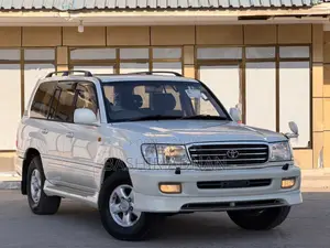 Toyota Land Cruiser HDJ 100 2001 White