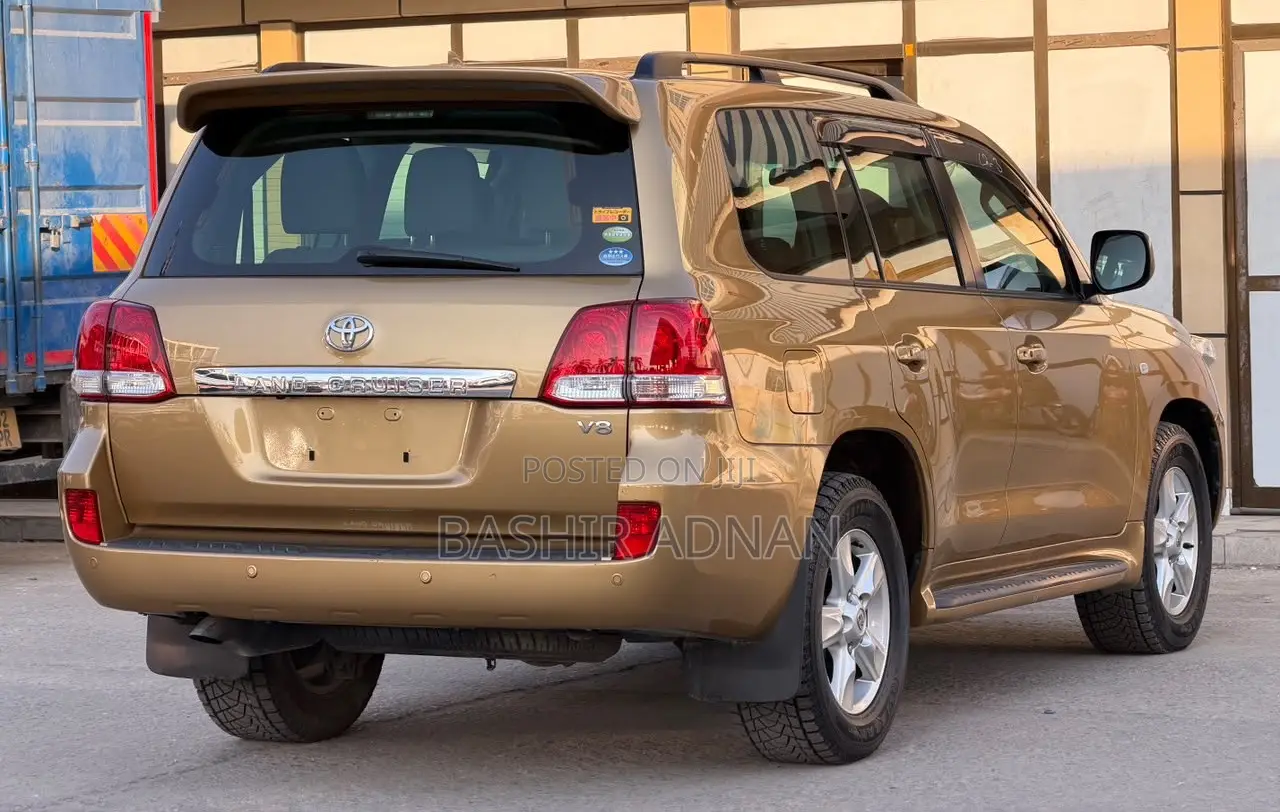 Toyota Land Cruiser 4.5 V8 VXR 2008 Gold