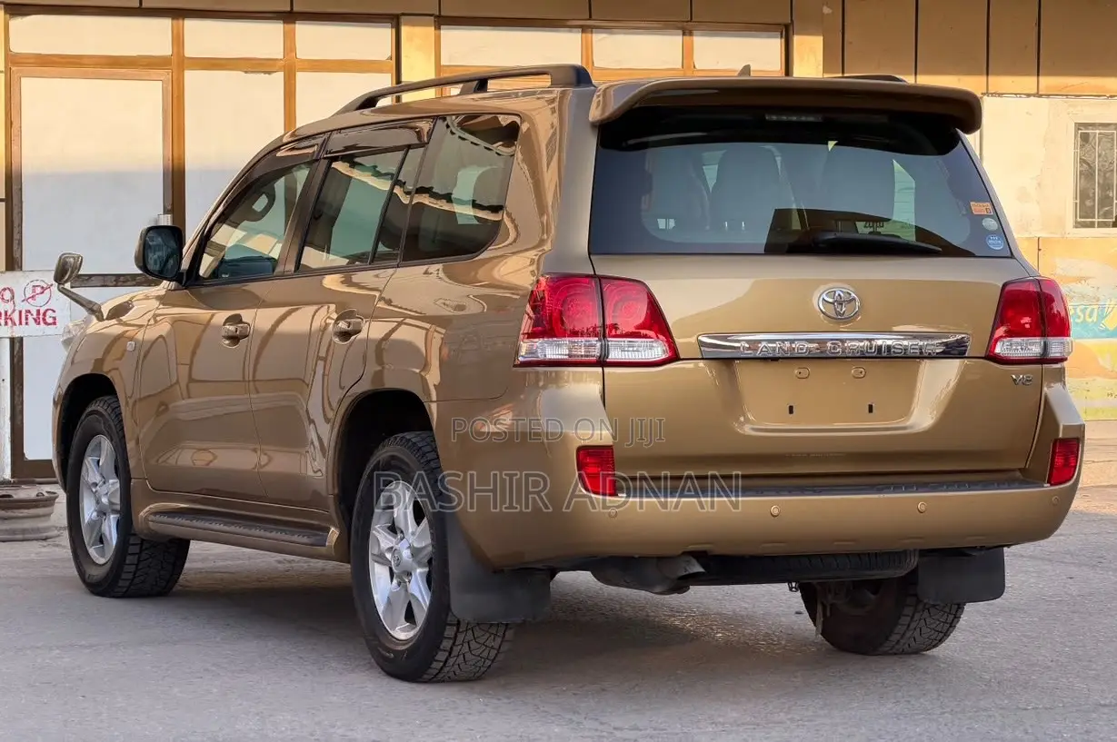 Toyota Land Cruiser 4.5 V8 VXR 2008 Gold
